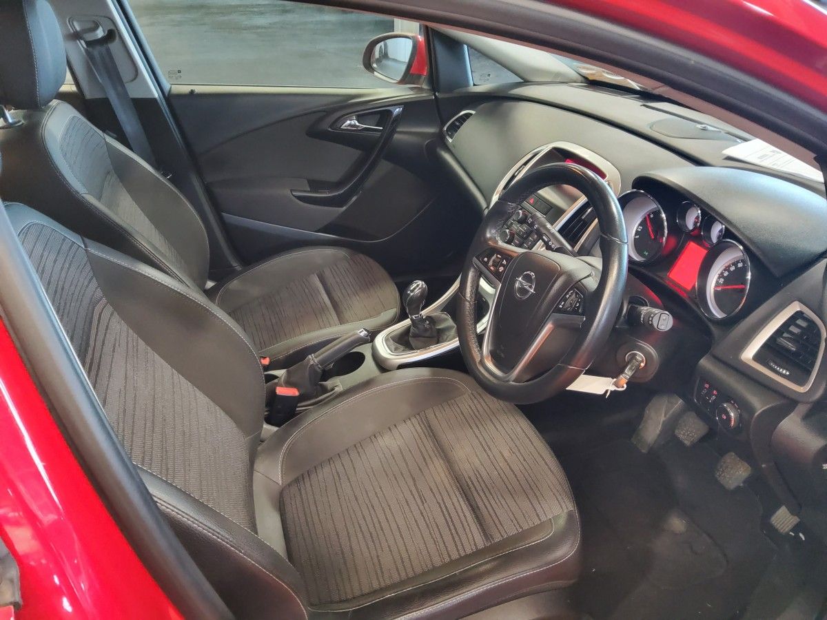 Opel Astra 1.6 CDTI 110PS Excite
