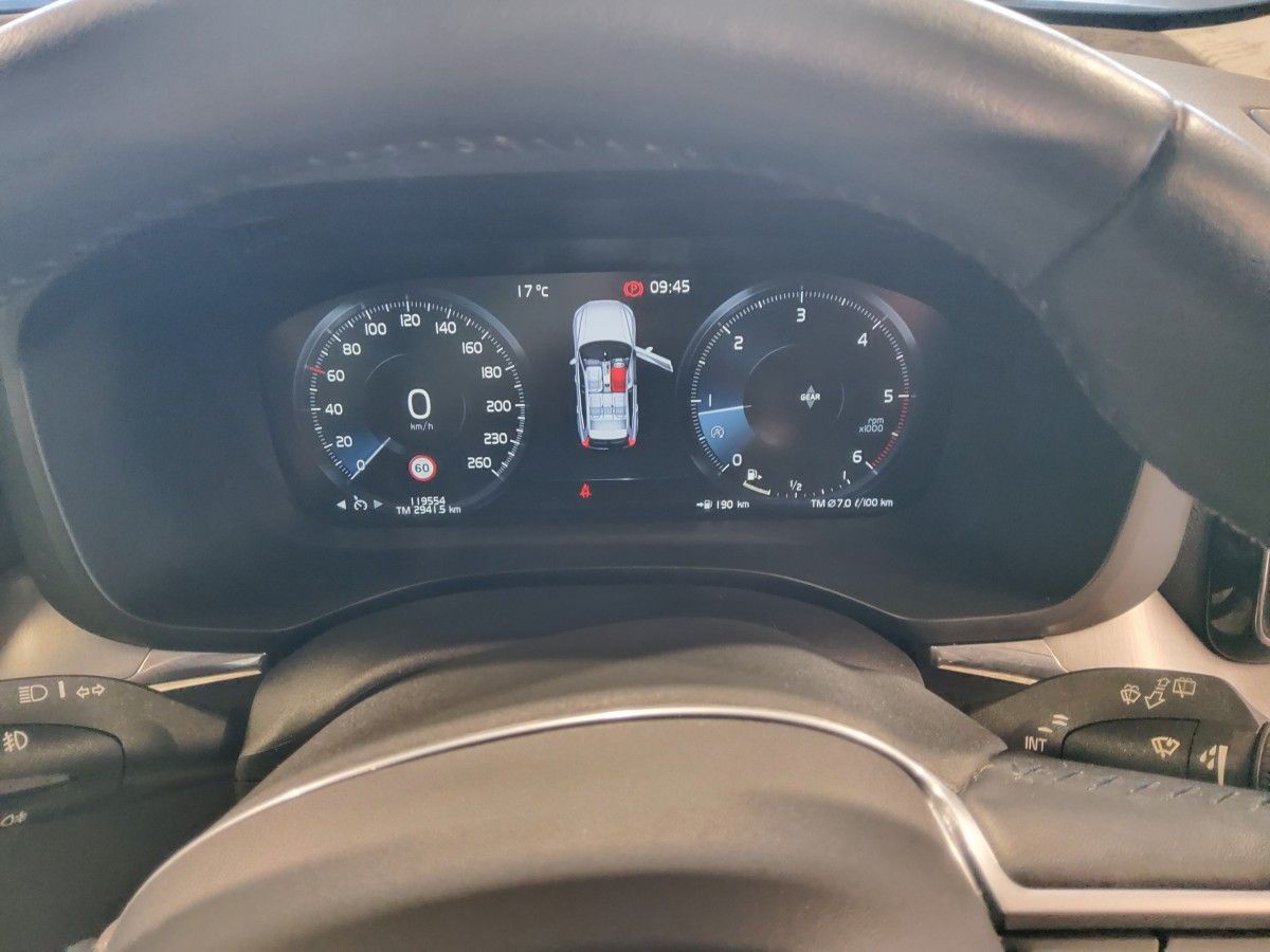Volvo XC60 D3 (150hp) FWD Momentum Manual