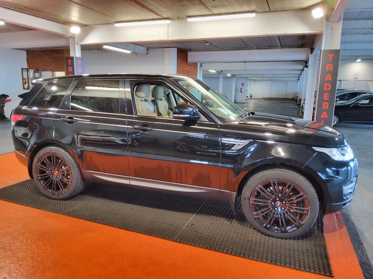 Land Rover Range Rover Sport 3.0 TDV6 HSE