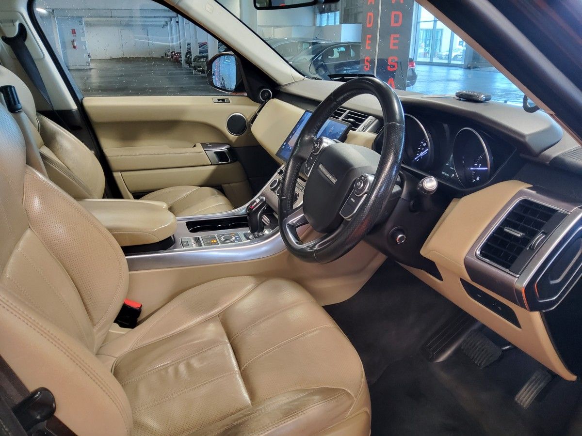 Land Rover Range Rover Sport 3.0 TDV6 HSE