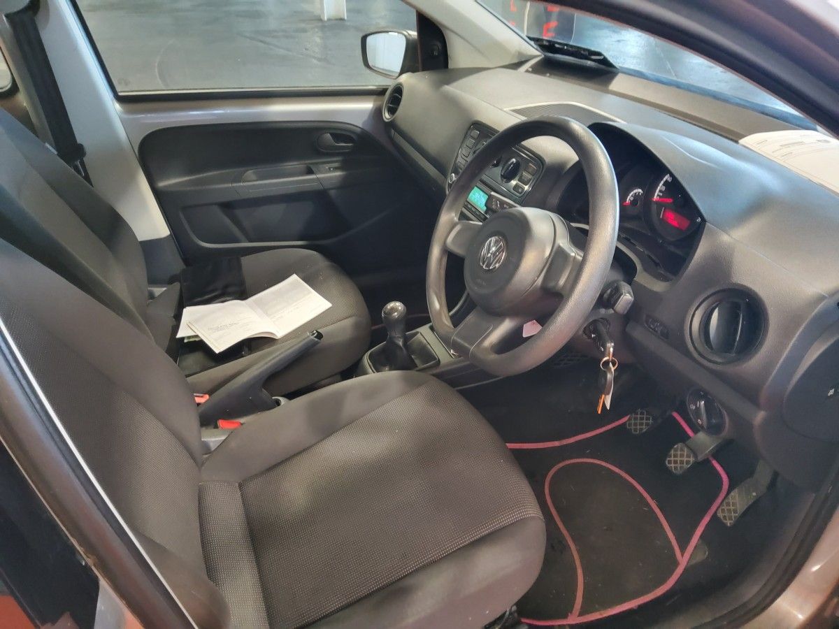 Volkswagen Up! 1.0 75BHP TAKE UP