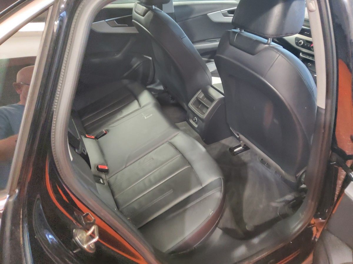 Audi A4 2.0TDI 150HP S tronic SE Ultra