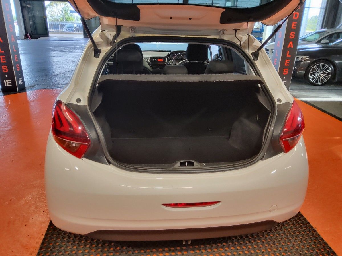 Peugeot 208 1.2 Puretech 82 bhp Access 5dr