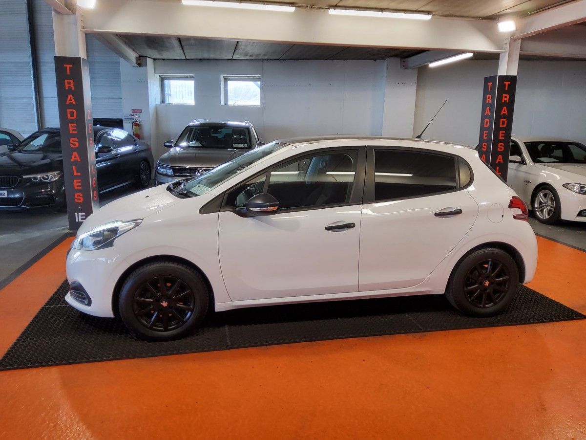 Peugeot 208 1.2 Puretech 82 bhp Access 5dr