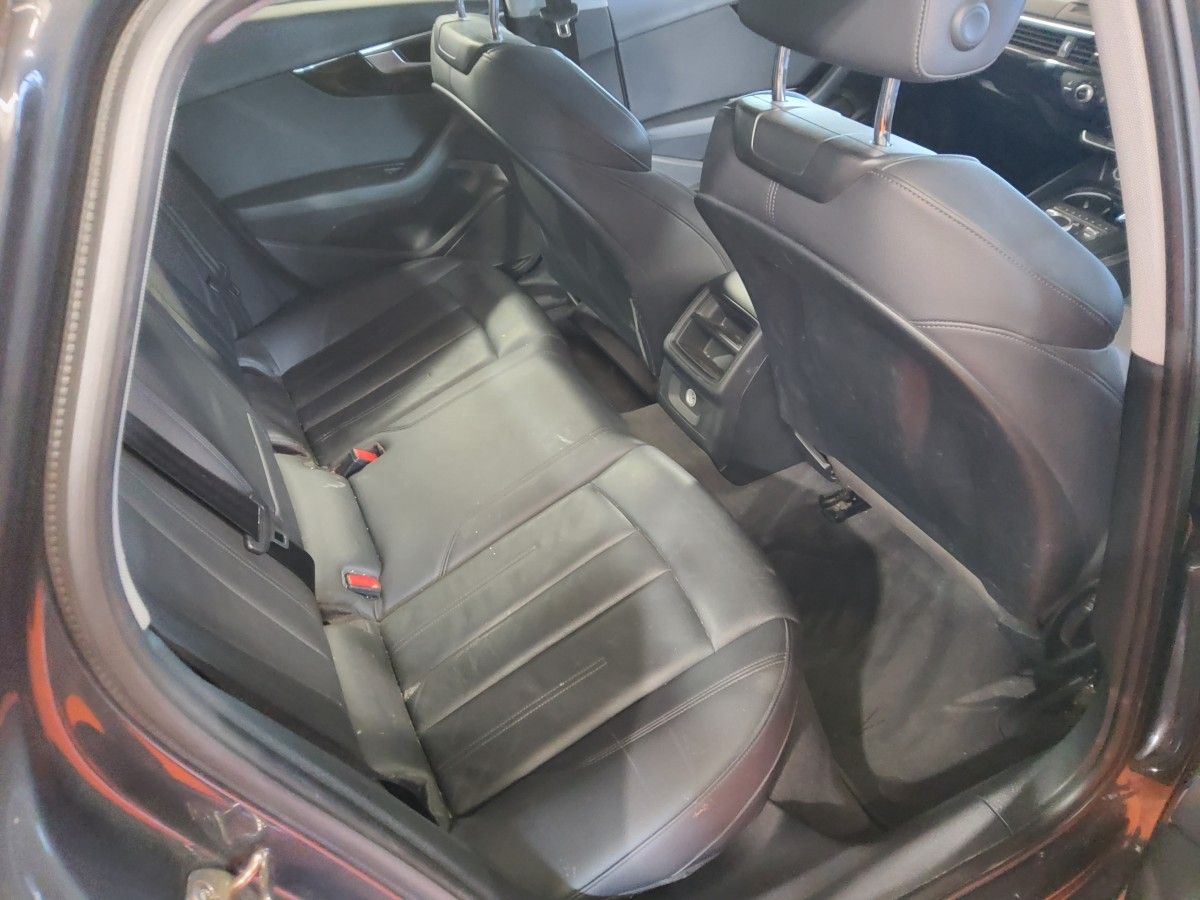 Audi A4 35TDI 150HP S tronic S Line