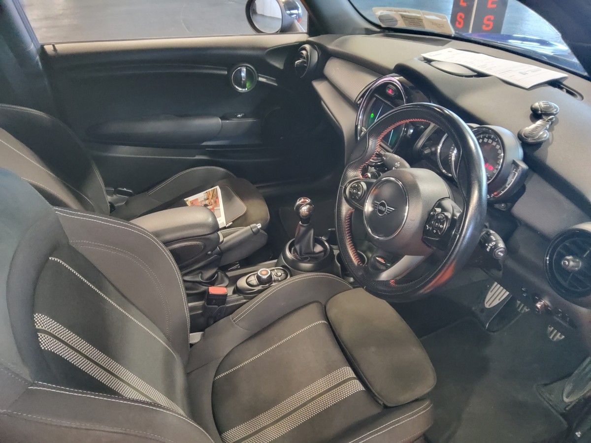 MINI Cooper Cooper Sport
