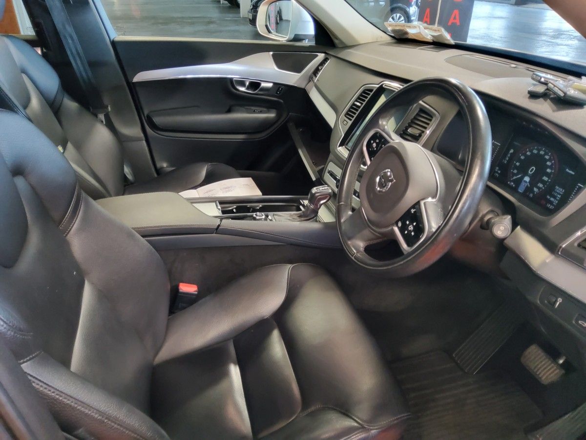 Volvo XC90 D4 (190hp) FWD Momentum Geartronic