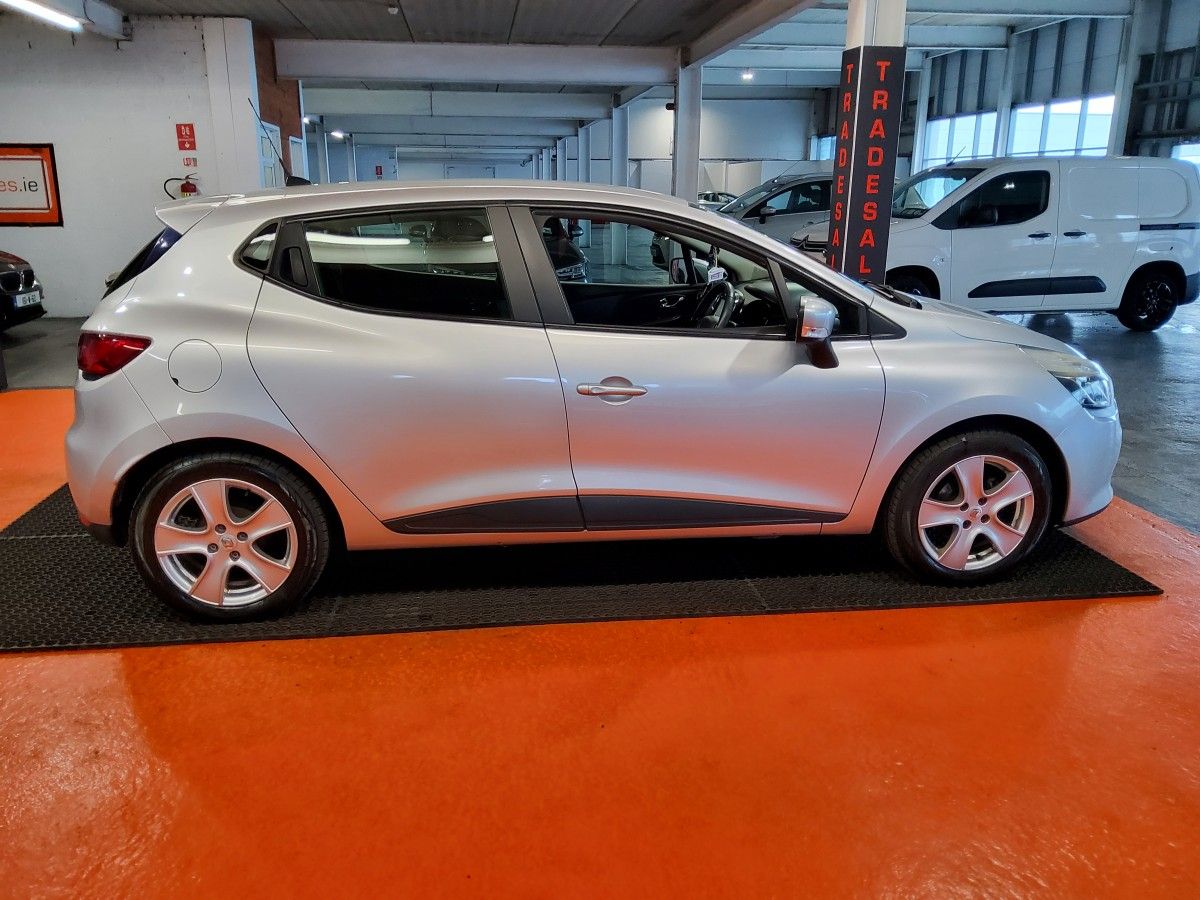 Renault Clio 1.2 16V 75 DYNAMIQUE NAV