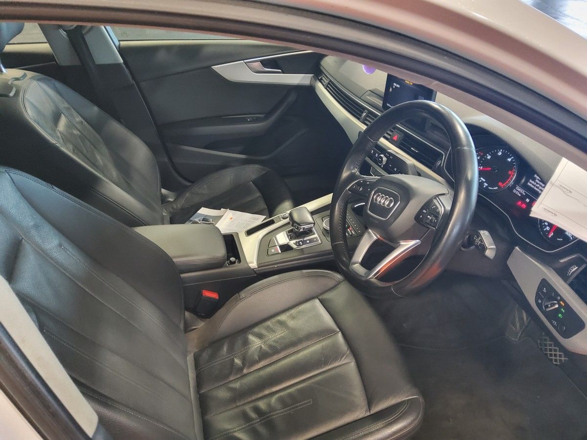 Audi A4 2.0TDI 150HP S tronic SE Ultra