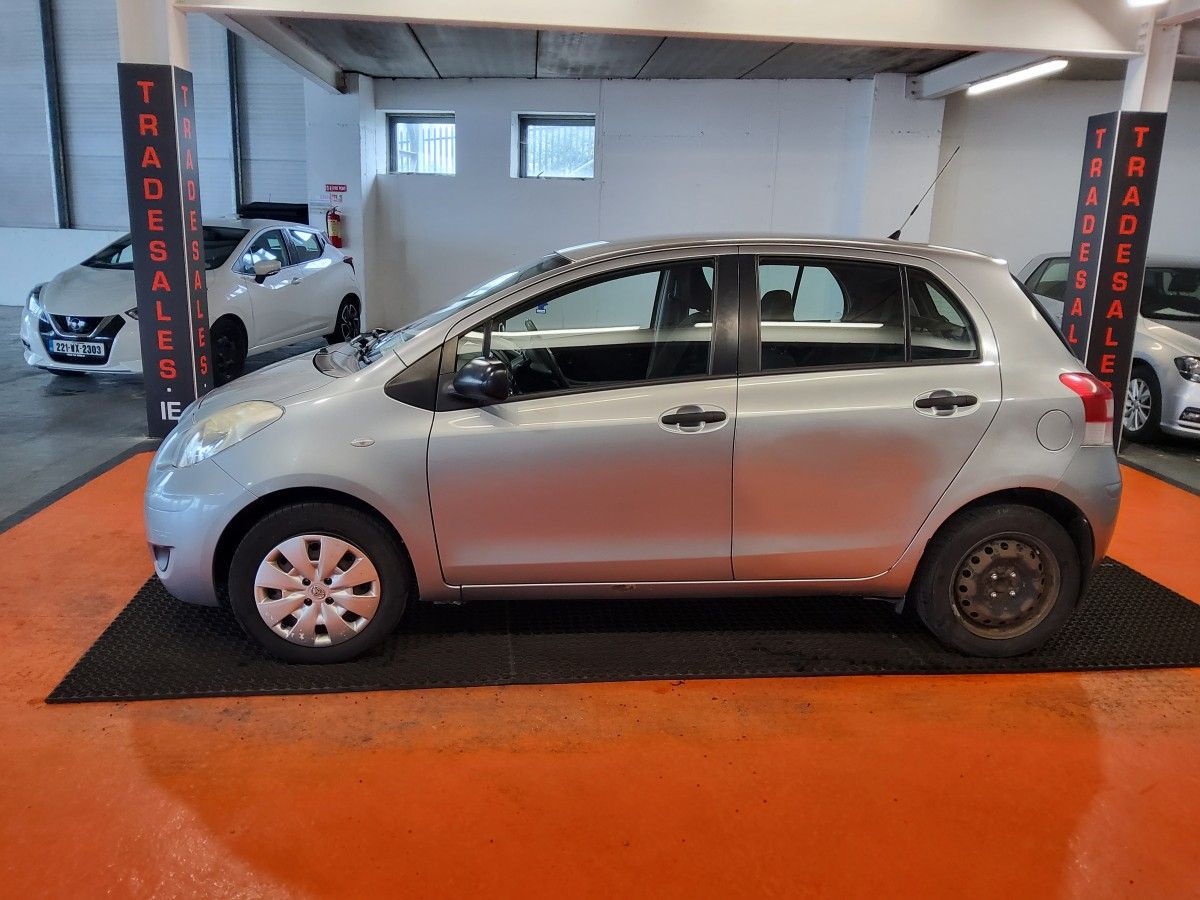 Toyota Yaris 1.0 VVT-i Terra
