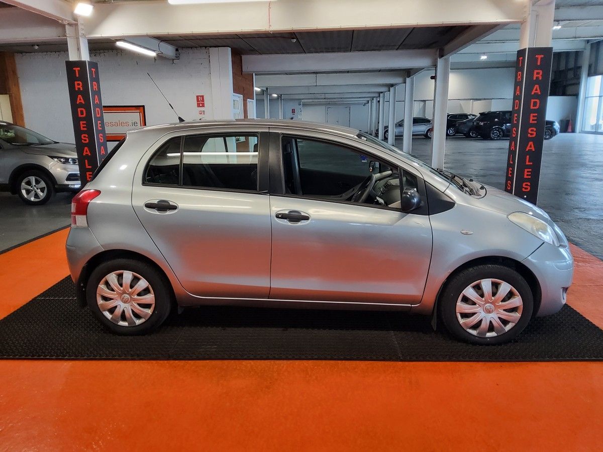 Toyota Yaris 1.0 VVT-i Terra