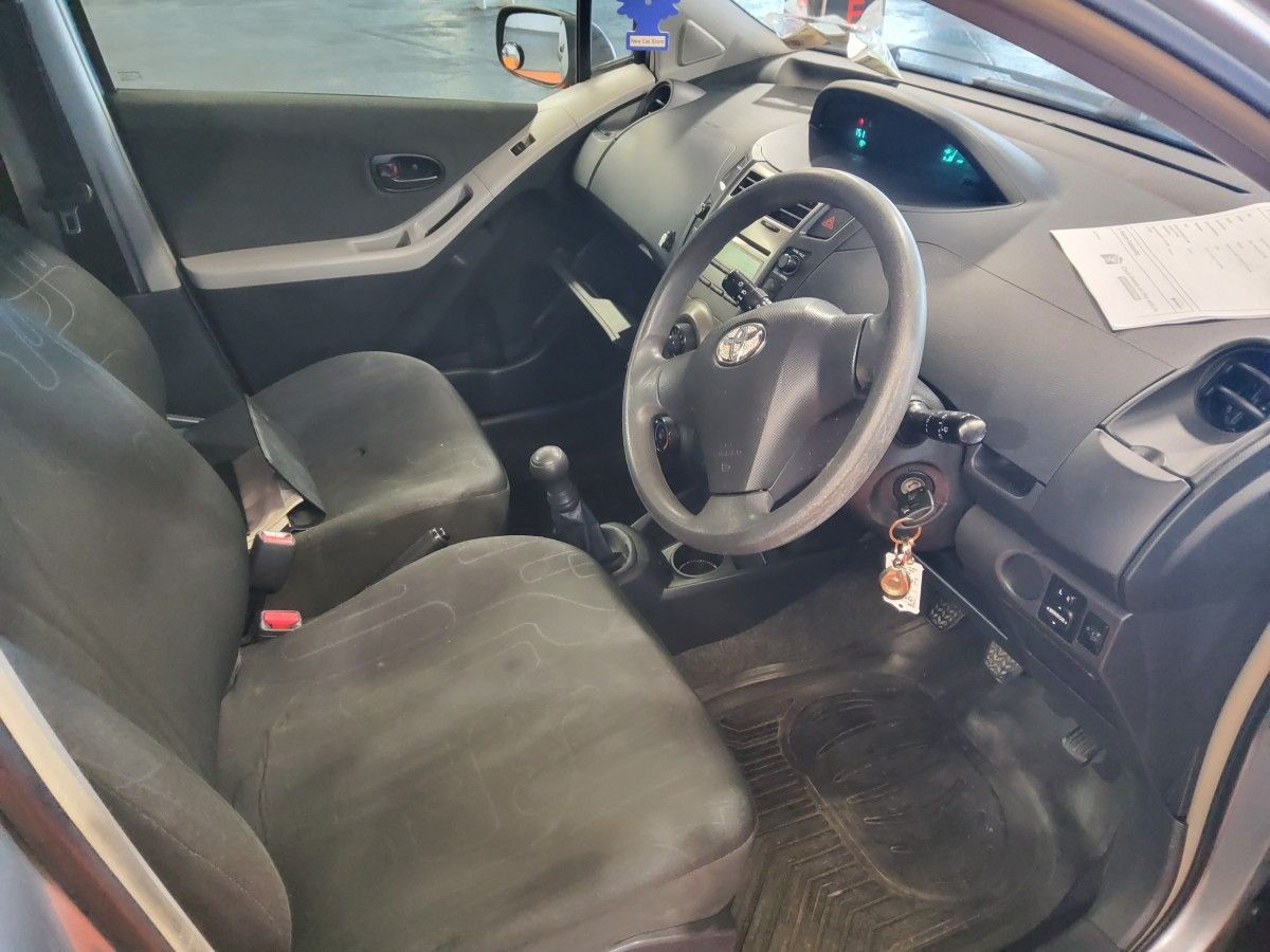 Toyota Yaris 1.0 VVT-i Terra