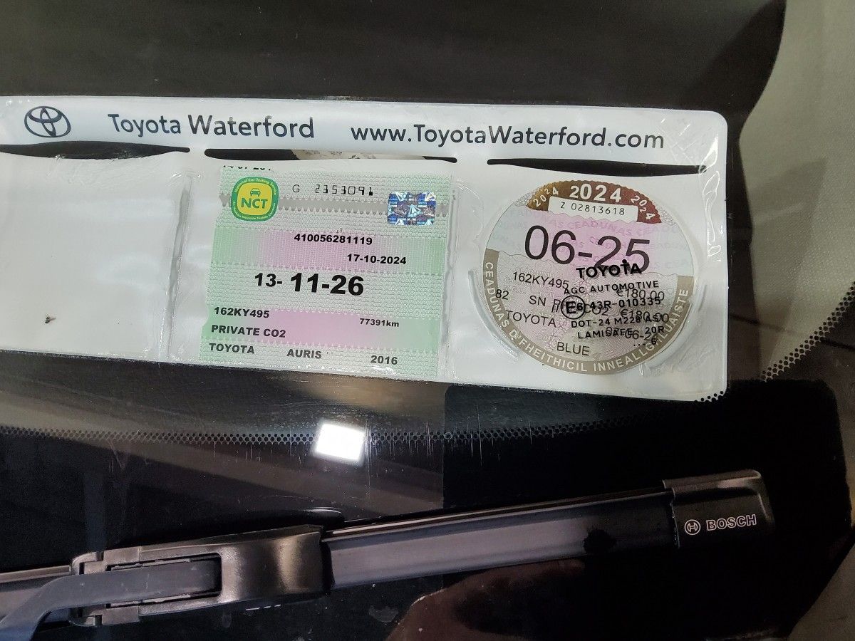 Toyota Auris Hybrid Luna