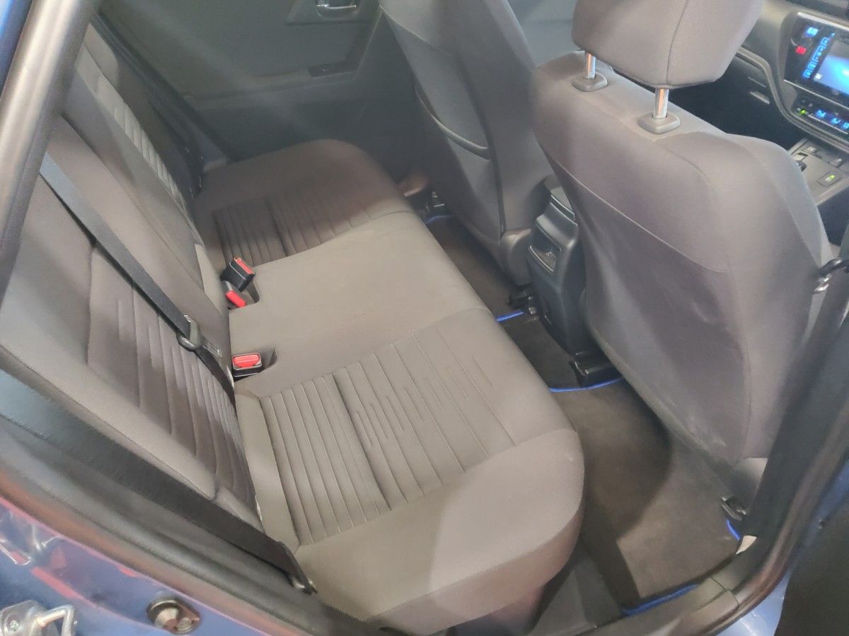 Toyota Auris Hybrid Luna