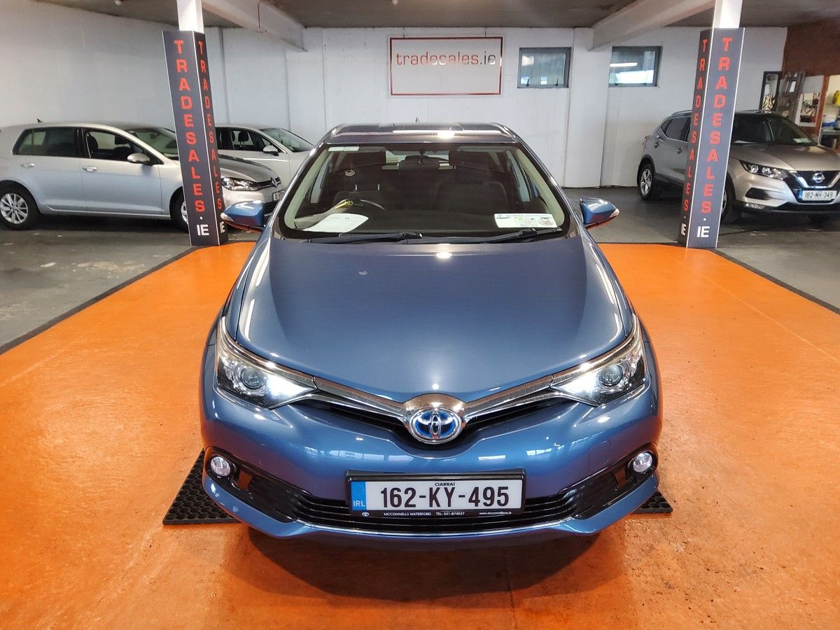 Toyota Auris Hybrid Luna