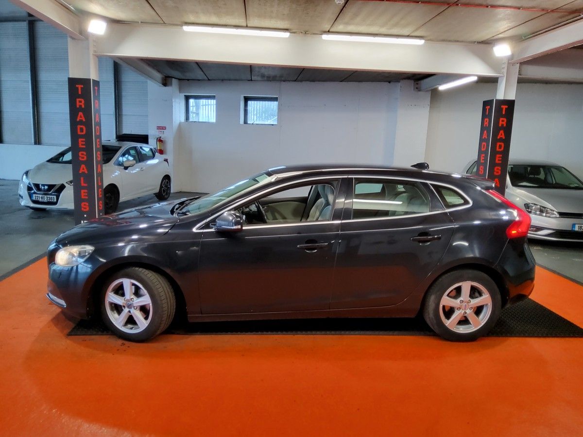 Volvo V40 1.6 D2 (115hp) SE Leather