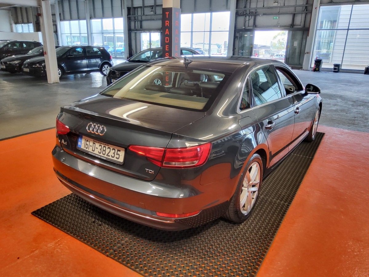 Audi A4 2.0TDI 150HP SE Ultra