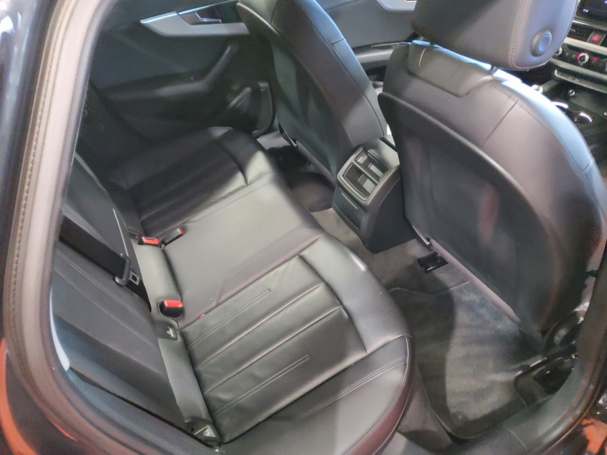 Audi A4 2.0TDI 150HP SE Ultra