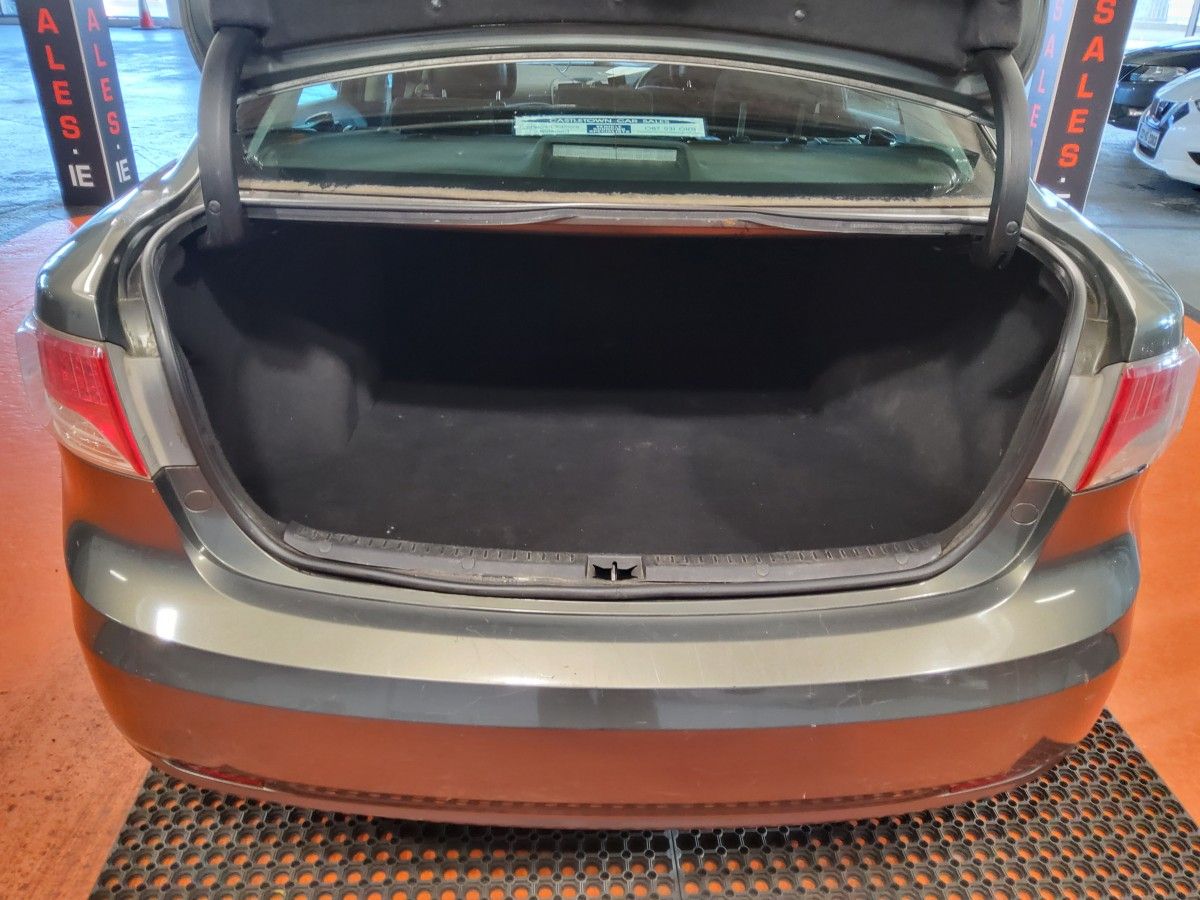 Toyota Avensis 1.6 Valvematic Aura