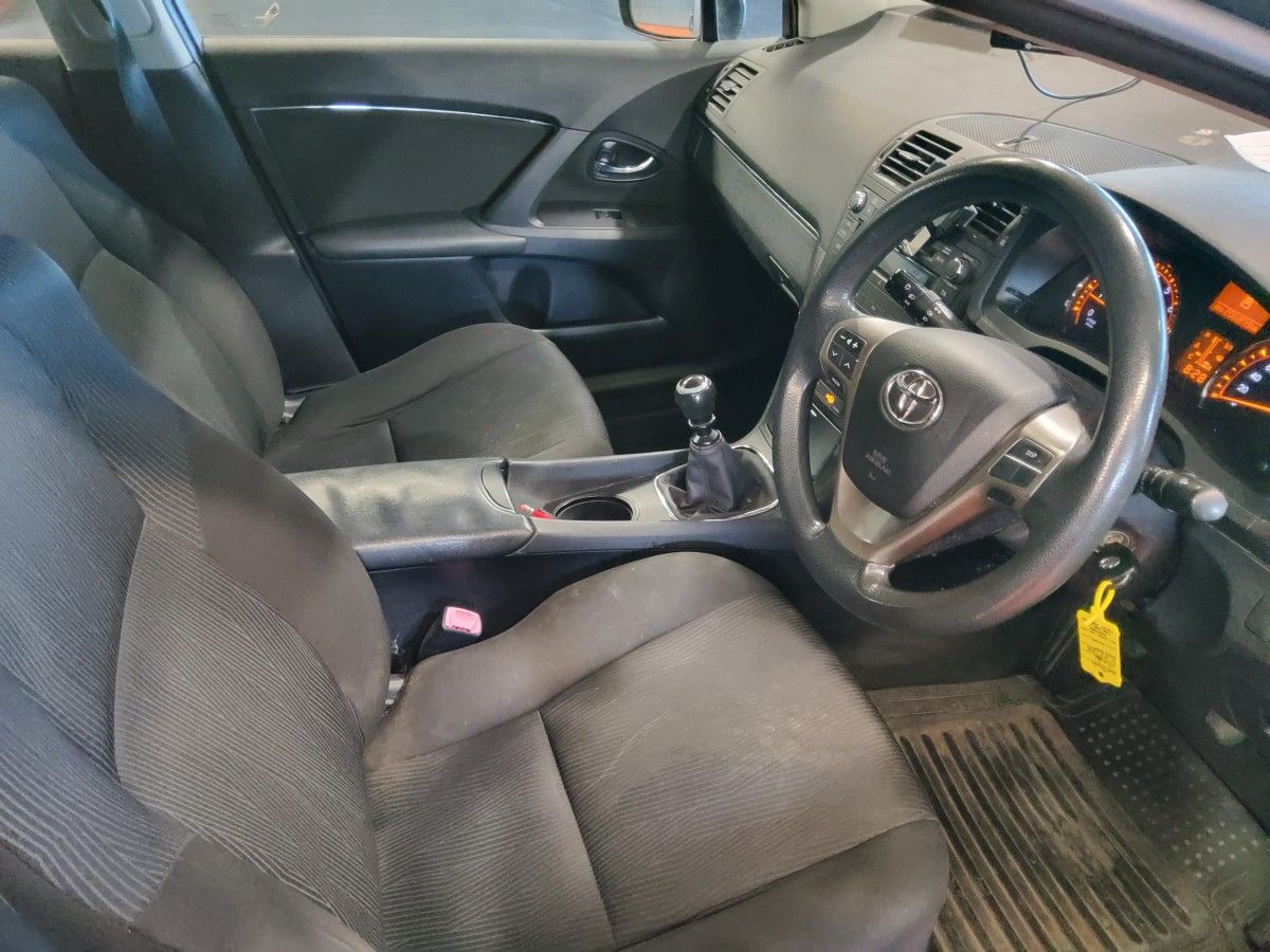 Toyota Avensis 1.6 Valvematic Aura