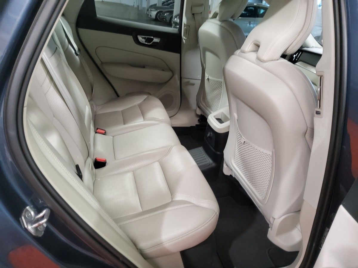 Volvo XC60 T8 (390hp) PHEV Inscription Auto AWD