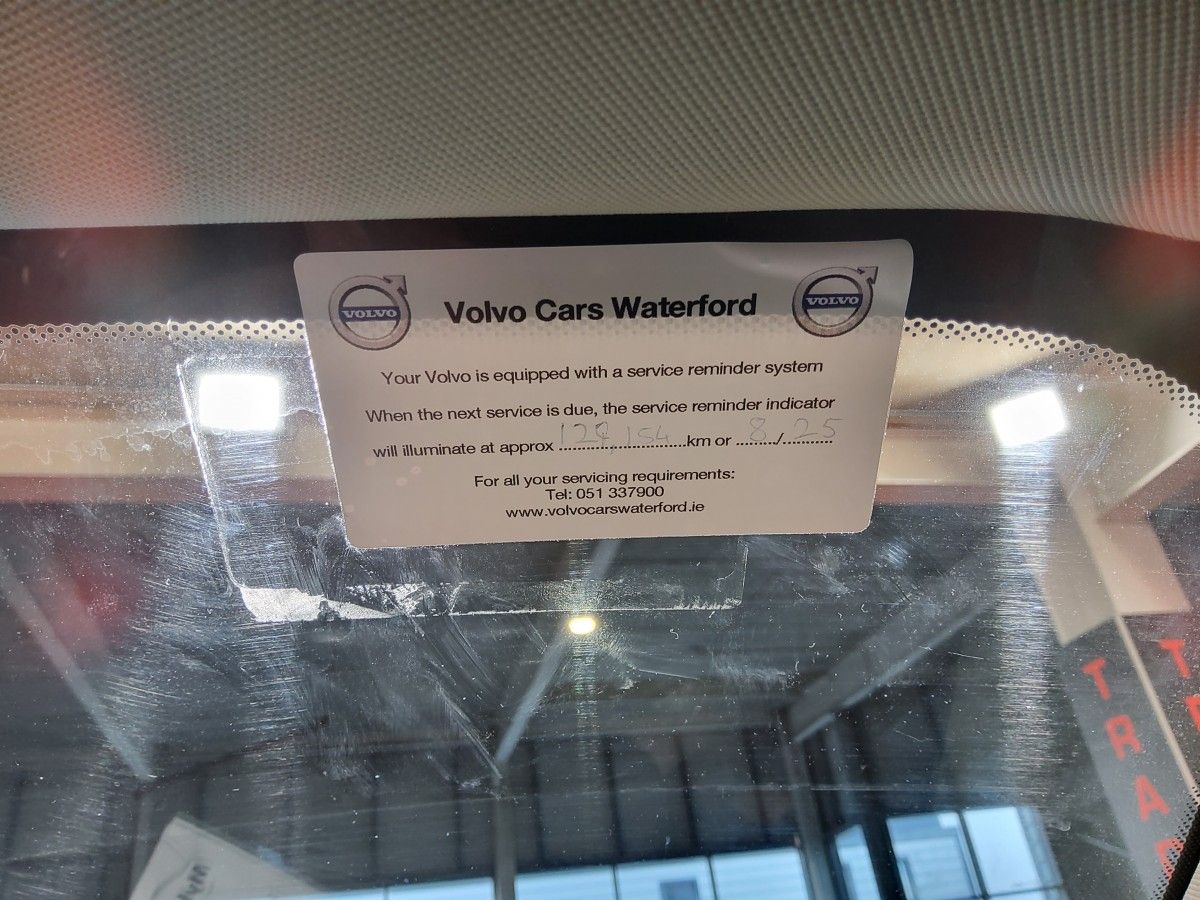 Volvo XC60 T8 (390hp) PHEV Inscription Auto AWD