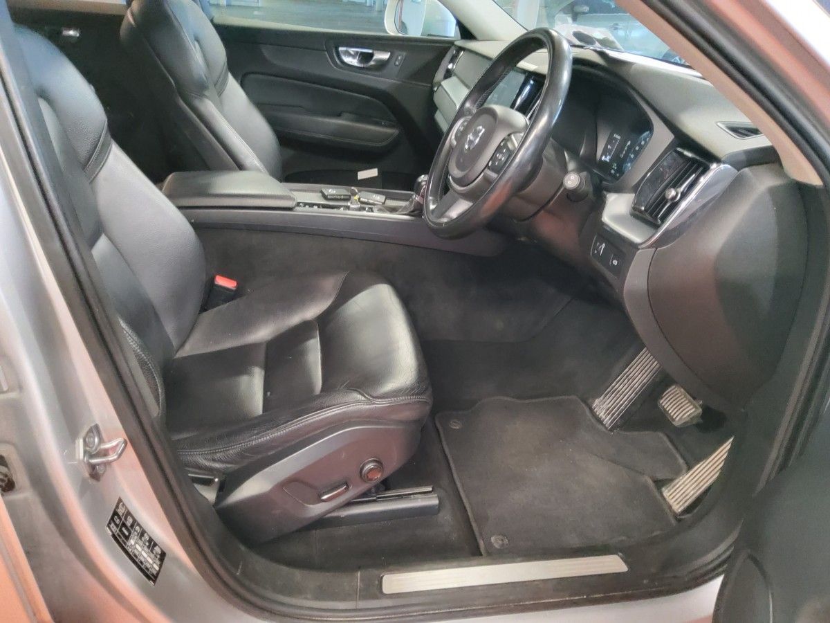 Volvo XC60 D4 (190hp) AWD Momentum Automatic