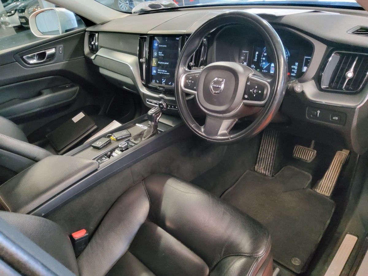 Volvo XC60 D4 (190hp) AWD Momentum Automatic