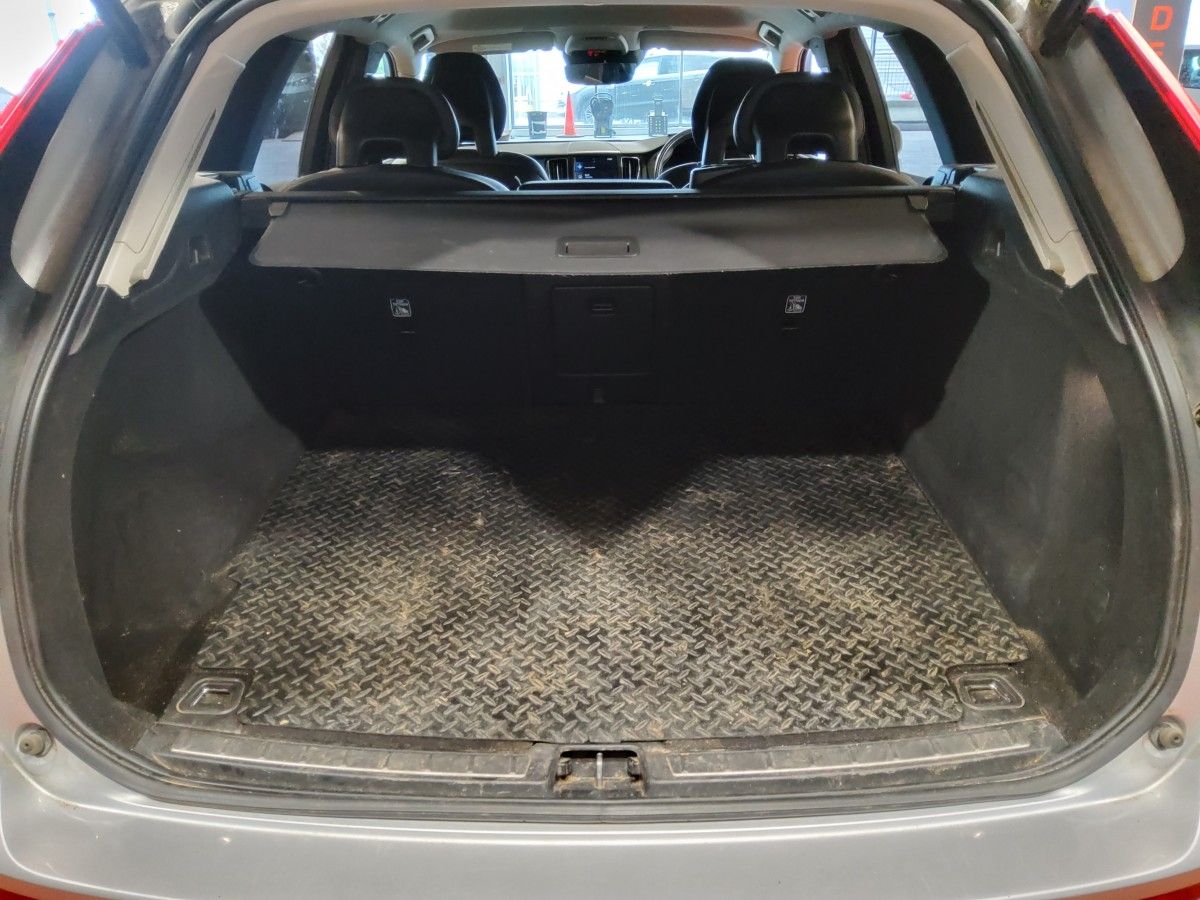 Volvo XC60 D4 (190hp) AWD Momentum Automatic