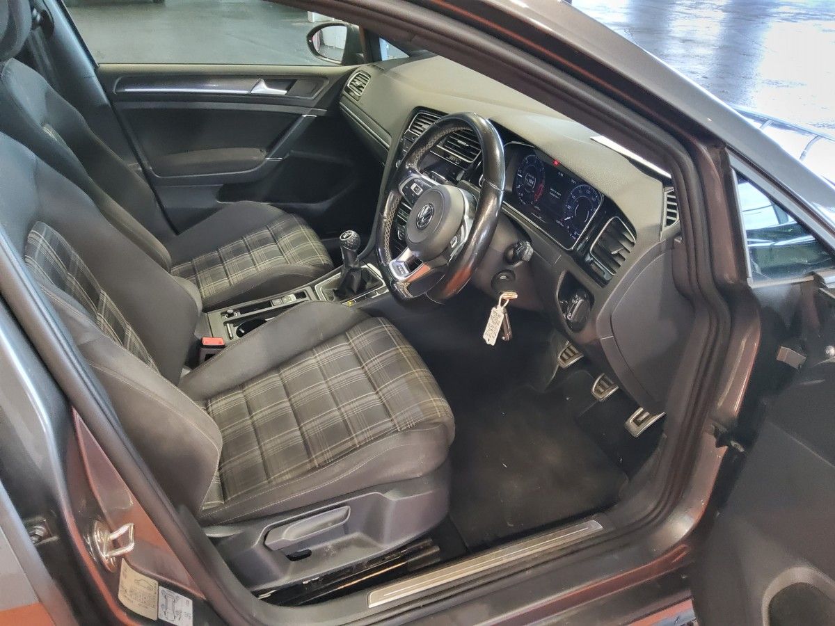 Volkswagen Golf 2.0 TDI 5DR 184HP GTD