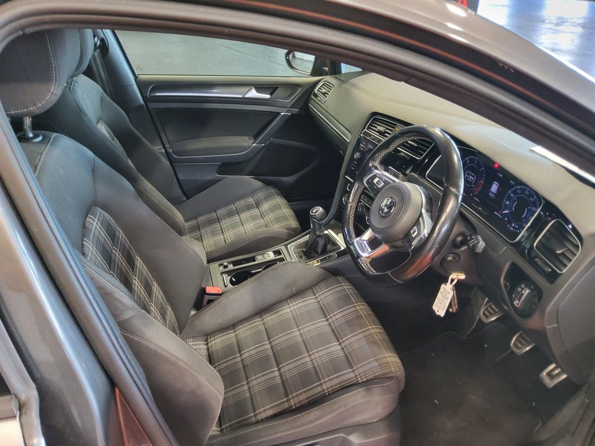Volkswagen Golf 2.0 TDI 5DR 184HP GTD