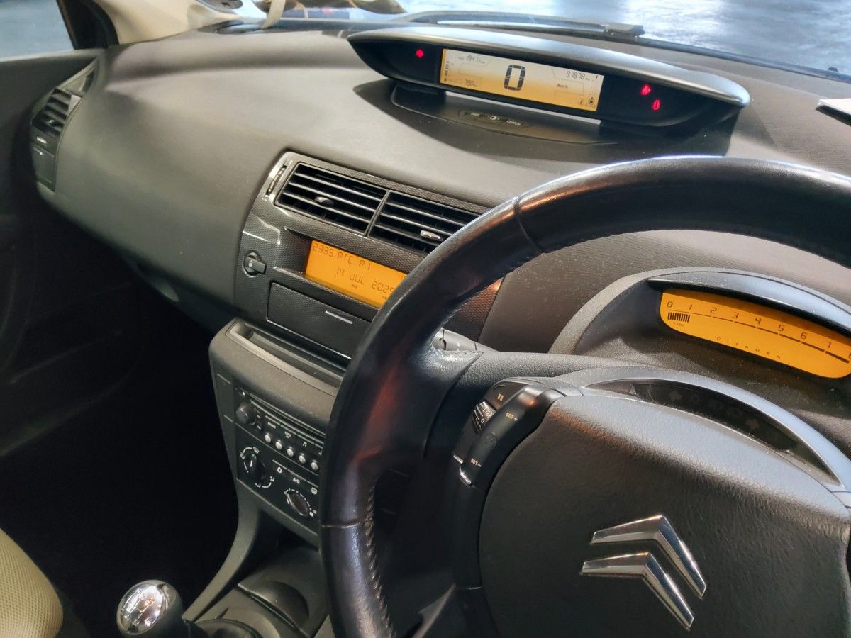 Citroen C4 1.4i 16V VTR Coupe