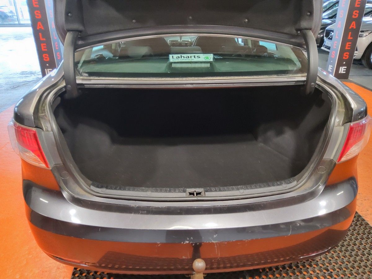 Toyota Avensis 2.0 D-4D DPF 125 BHP Aura