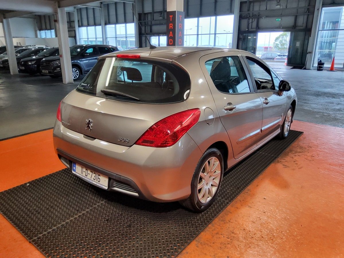 Peugeot 308 1.6 HDI 92BHP 5 dr ENVY