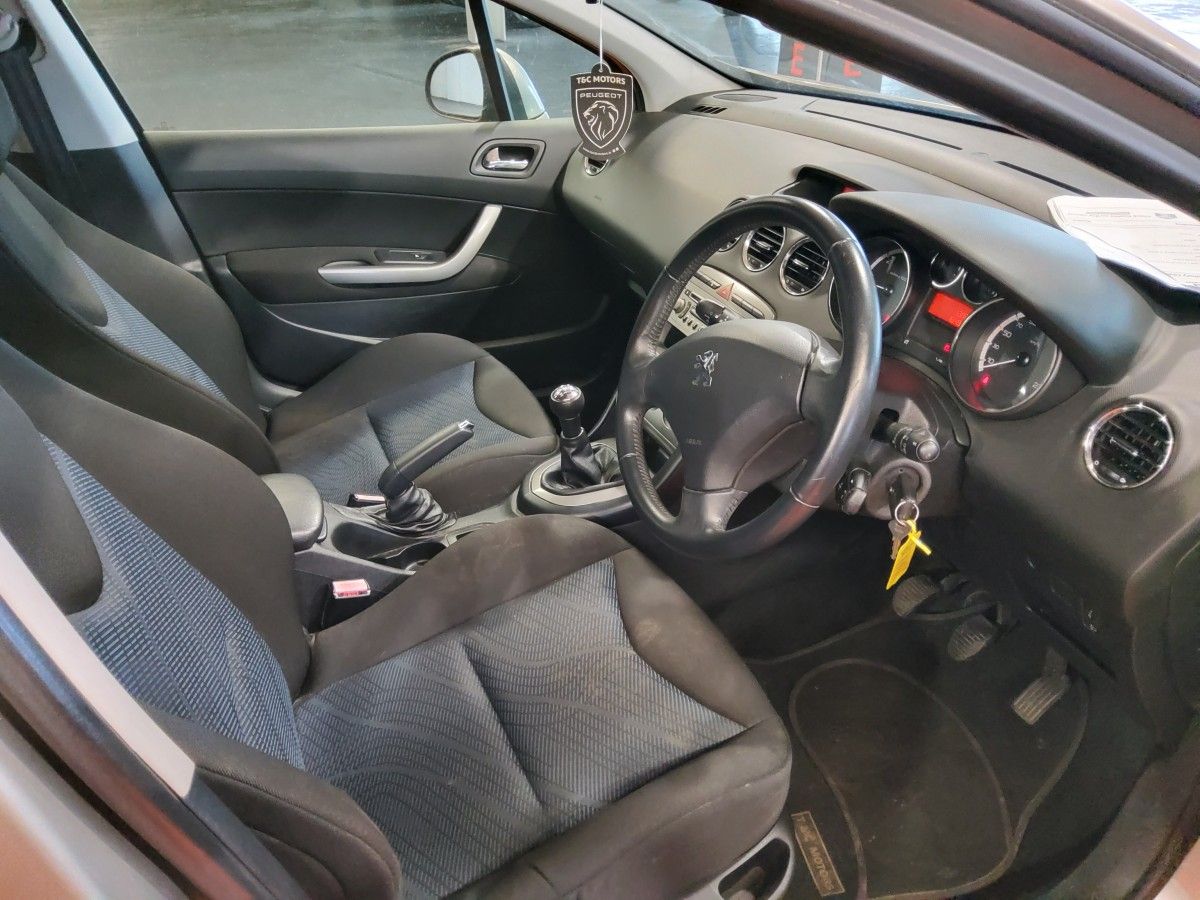 Peugeot 308 1.6 HDI 92BHP 5 dr ENVY