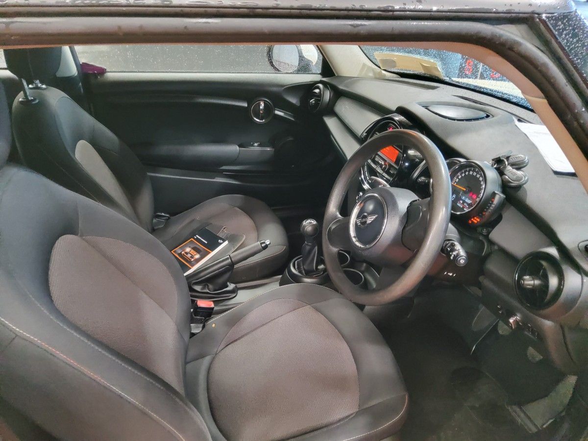 MINI Cooper Cooper D