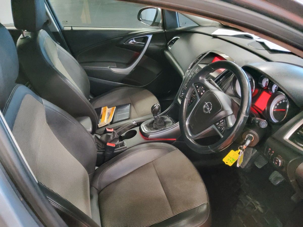 Opel Astra 1.3 CDTI 95PS S/S SE