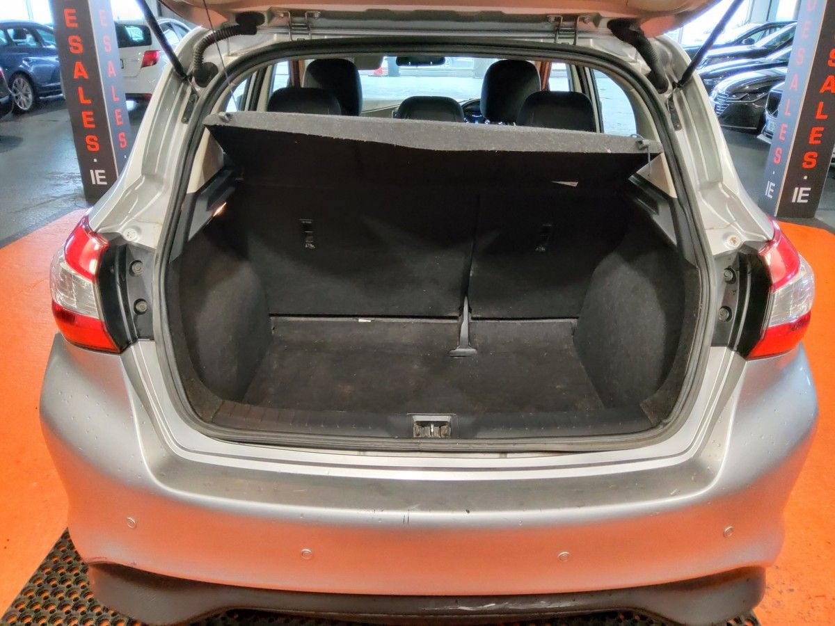 Nissan Pulsar 1.2 SV