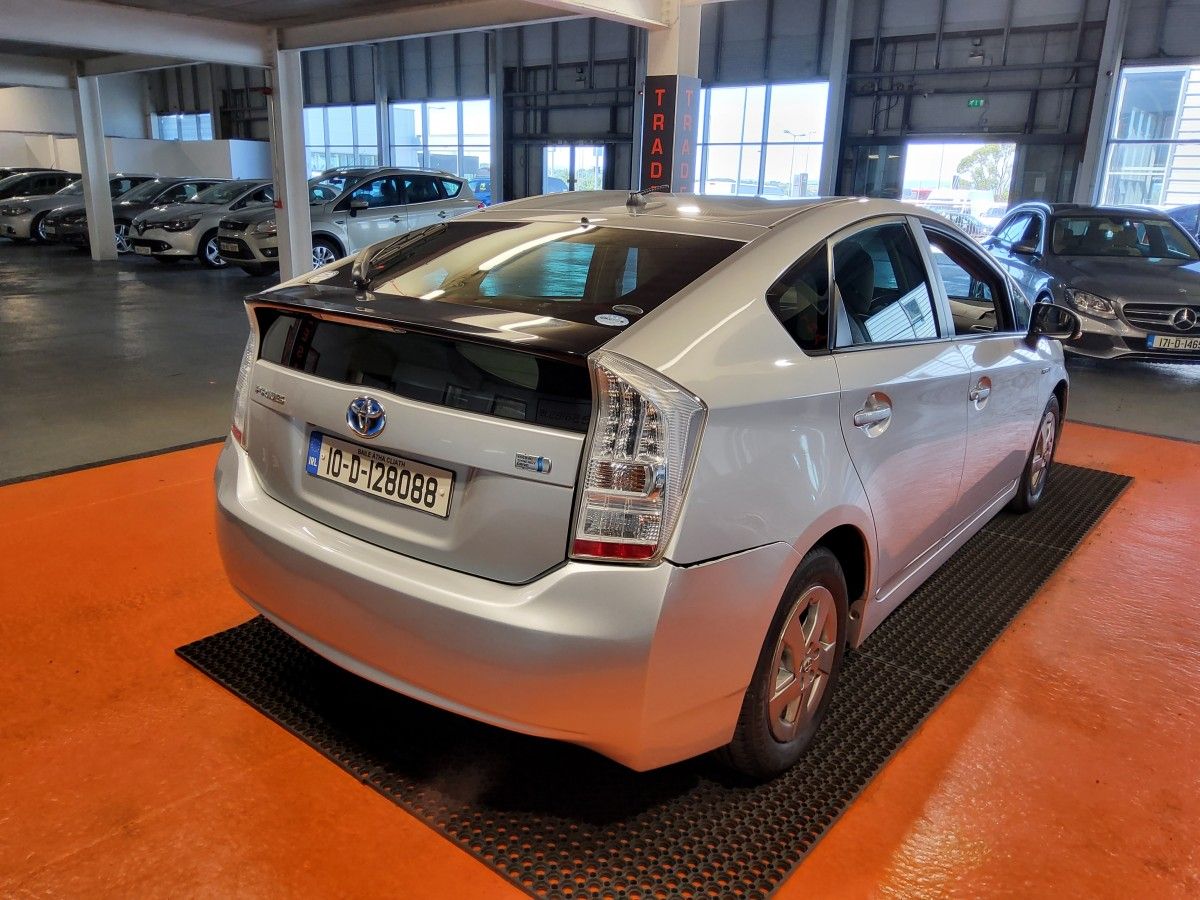 Toyota Prius 1.8 Hybrid Base