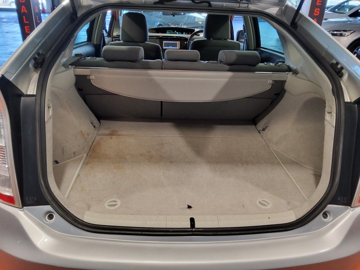 Toyota Prius 1.8 Hybrid Base