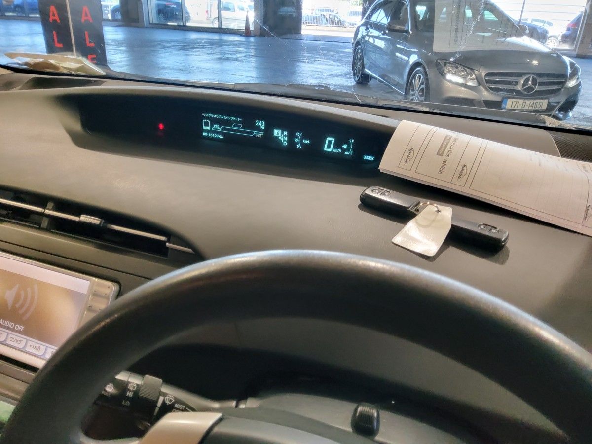Toyota Prius 1.8 Hybrid Base