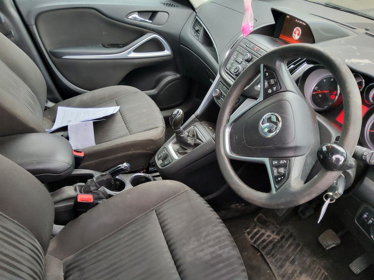 Volkswagen Golf 1.6 TDI 105BHP EDITION-R