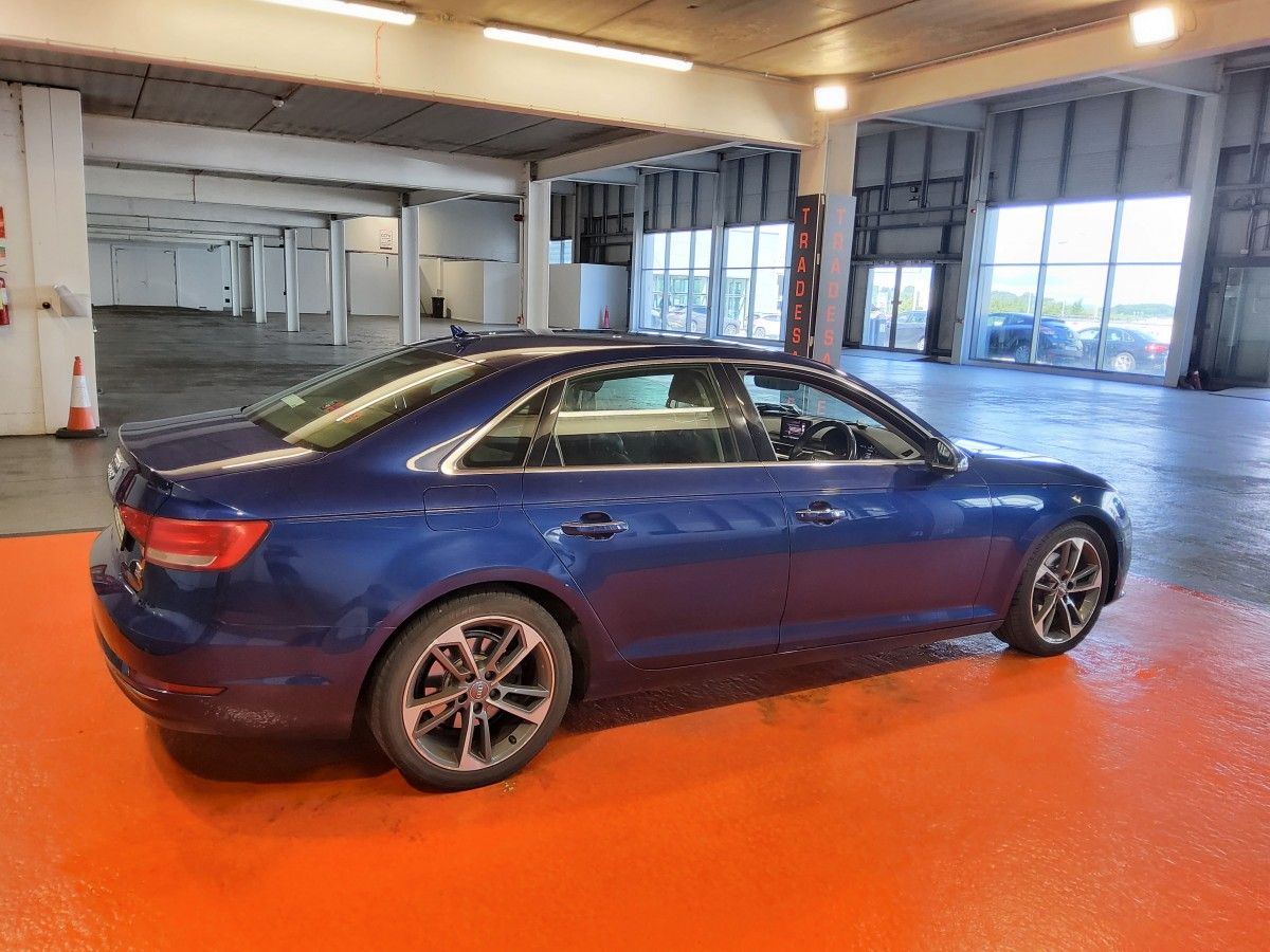 Audi A4 2.0TDI 150HP SE Ultra 18