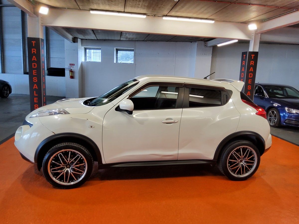 Nissan Juke 1.6 litre petrol SV CVT