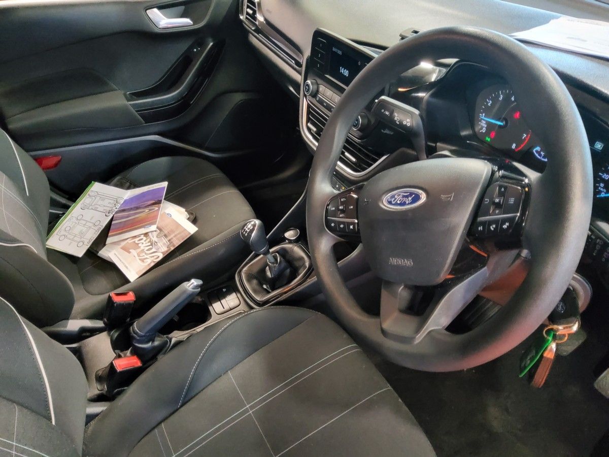 Ford Fiesta 1.1L 70 PS Zetec