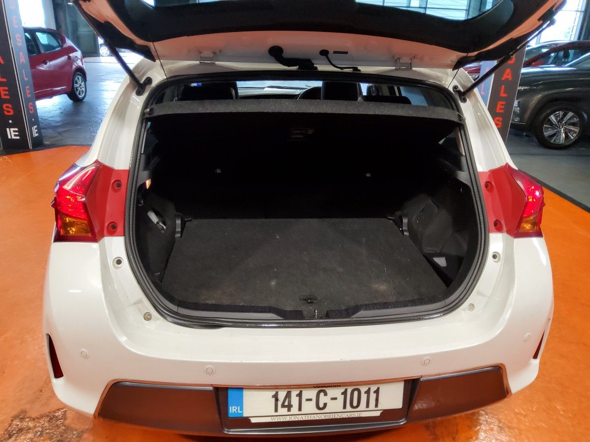 Toyota Auris Auris Hybrid Luxury