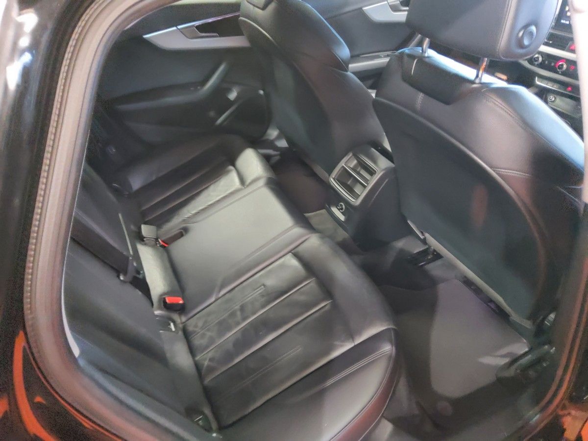 Audi A4 2.0TDI 122HP SE Ultra