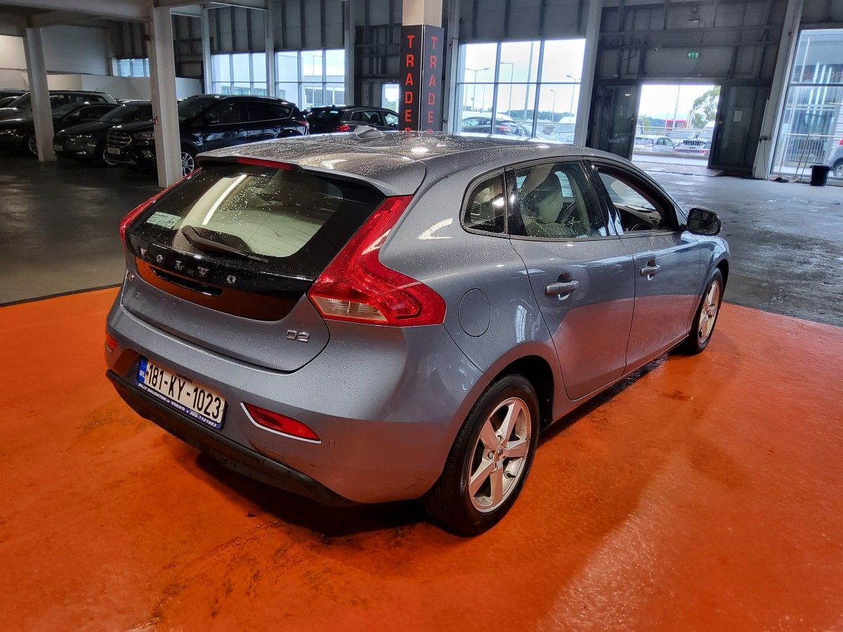 Volvo V40 D2 (120hp) Momentum Edition