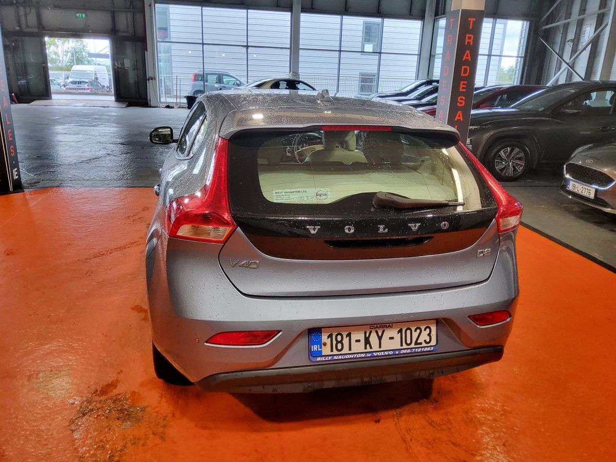 Volvo V40 D2 (120hp) Momentum Edition