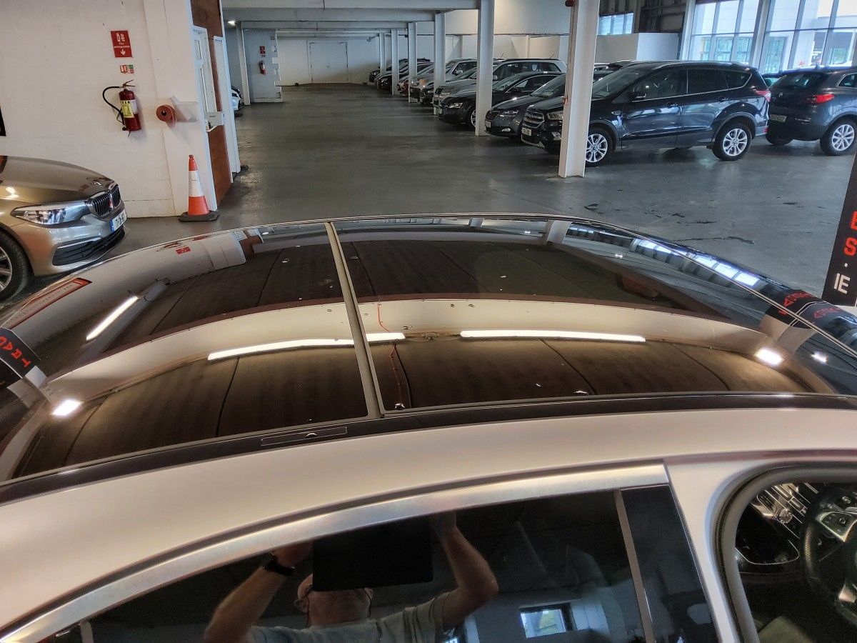 Mercedes-Benz E-Class E 220 D AMG LINE A/T